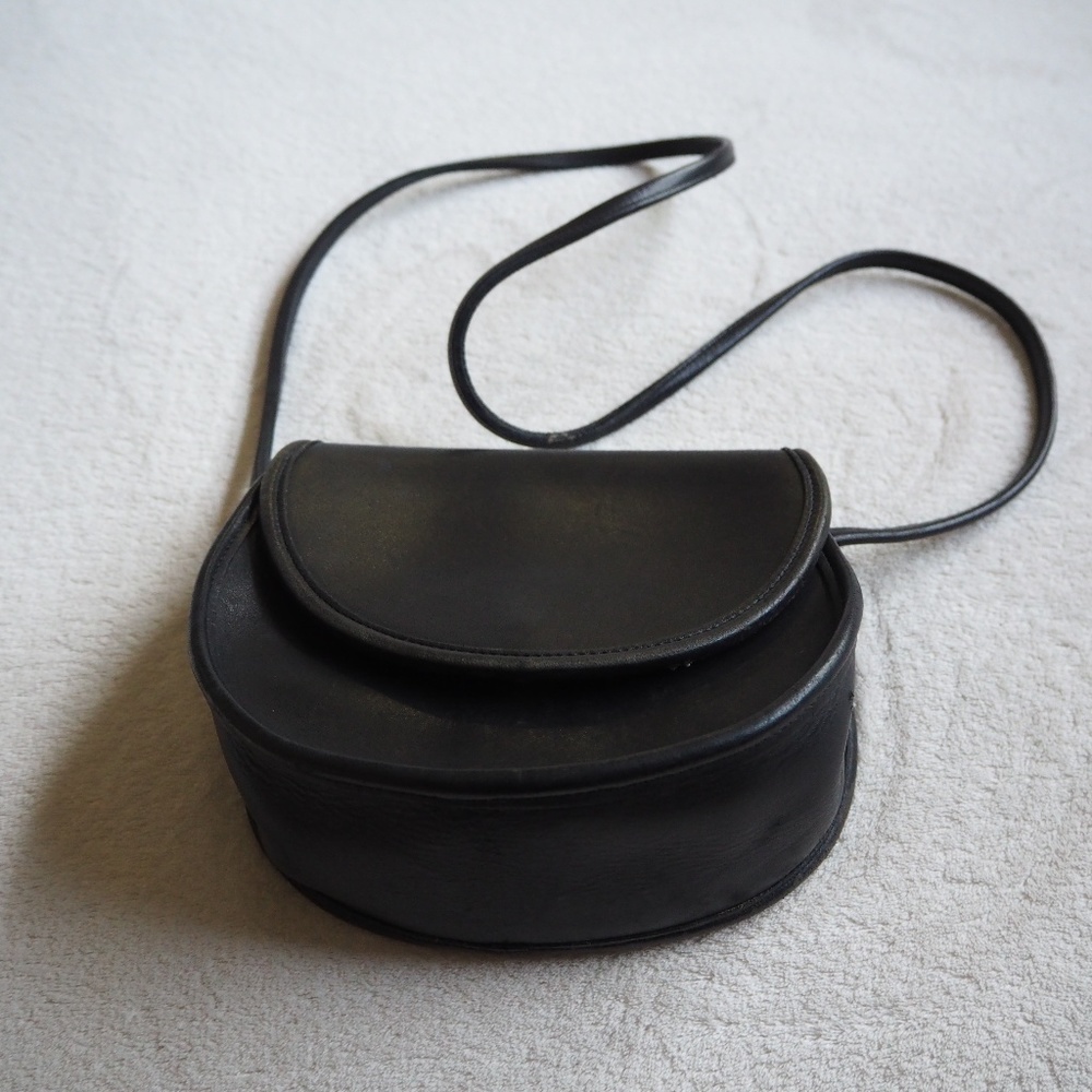 Vintage Coach crossbody bag